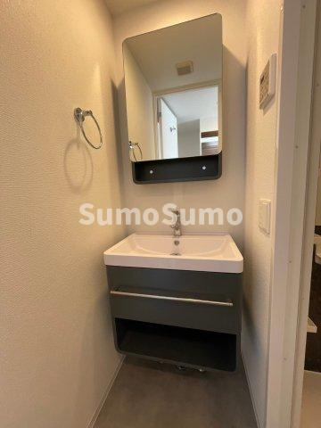 アドバンス神戸ラシュレの独立洗面台|独立洗面化粧台が付いています