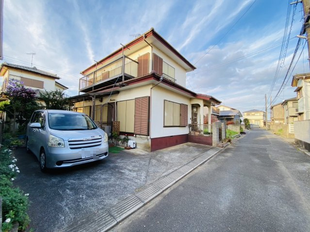 富里市十倉土地（上物あり）の前面道路含む現地写真