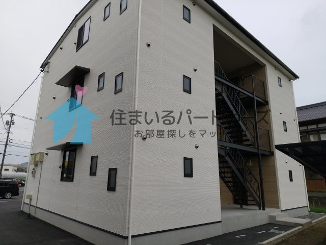 ティーレグノ野伏間A棟の外観