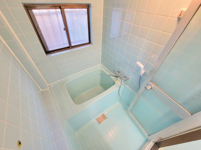 学園新田町テラスハウスの浴室