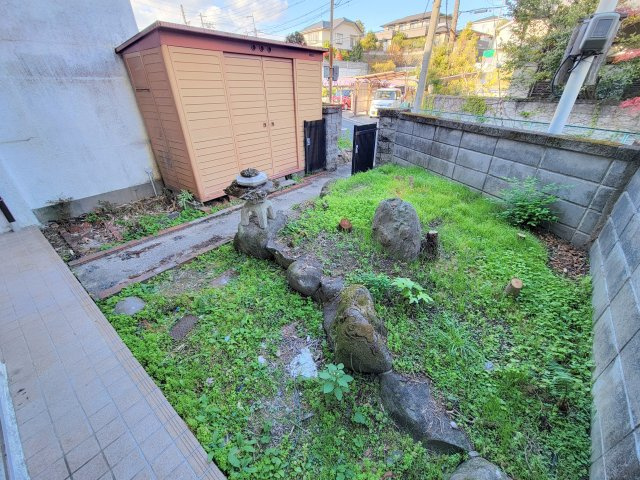 学園新田町テラスハウスの庭