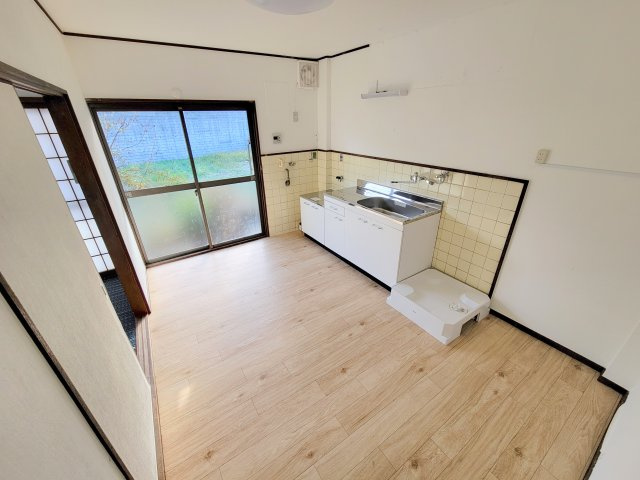 学園新田町テラスハウスの居間・リビング