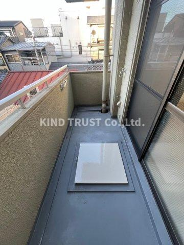 長谷川ロイヤルハイツのバルコニー|お洗濯にも便利なバルコニー付き