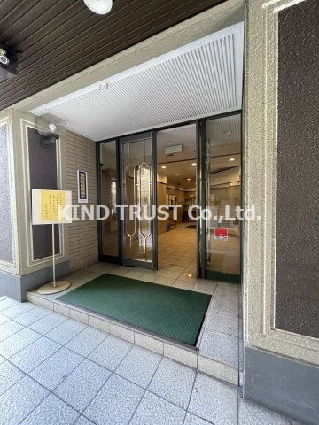 長谷川ロイヤルハイツのエントランス|ゆとりのあるエントランスです