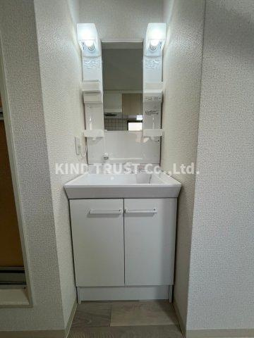 長谷川ロイヤルハイツの洗面所|脱衣スペースもあります