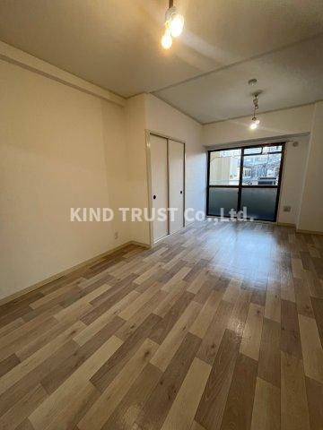 長谷川ロイヤルハイツの居間・リビング|おしゃれなリビングです