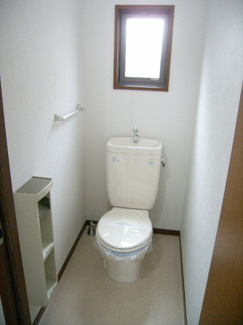 【トイレ】 | コモンプレイス | トイレにも窓がありますよ。