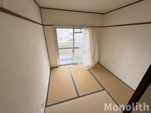 鶴山台21号棟の和室