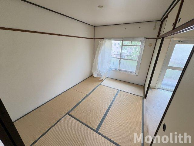 鶴山台21号棟の和室