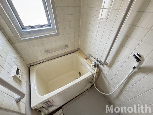 鶴山台21号棟の浴室