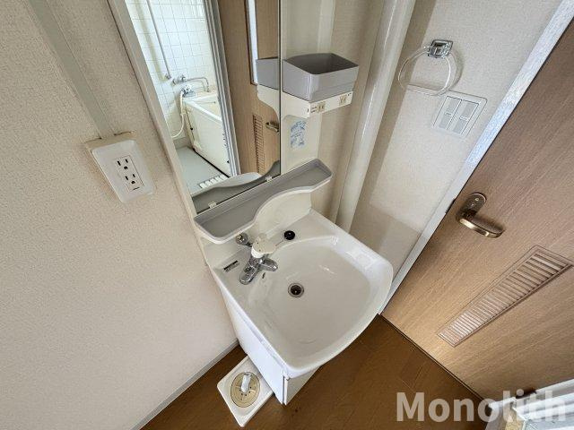 鶴山台21号棟の洗面所