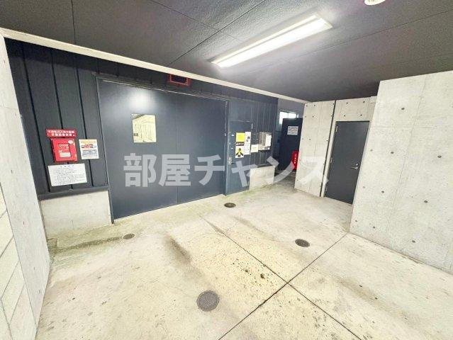 HF伏見レジデンスの駐車場