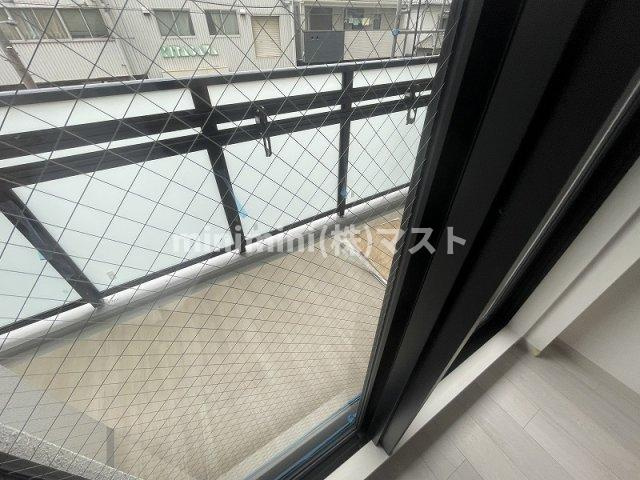 ソルテラス大阪城東のバルコニー