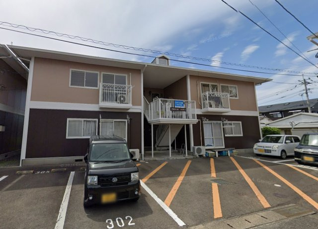 プレシオ木原の駐車場