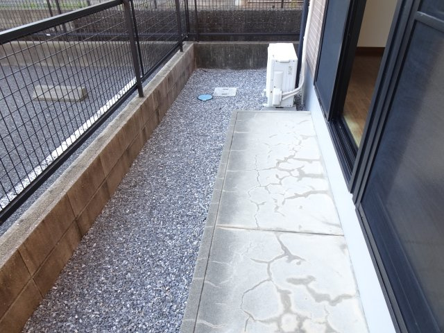 コンフォート貴美Aの庭