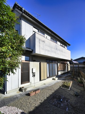 【外観】 | 太田市市場町　中古住宅 | 広いお庭でBBQやガーデニング、ドッグランなど夢が広がりますね♪