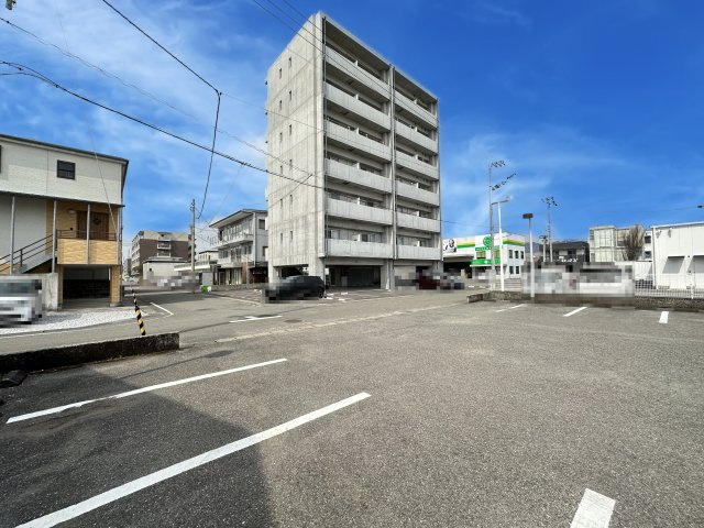 プラスKの外観