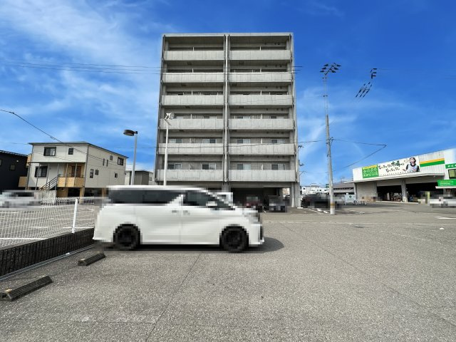 プラスKの外観