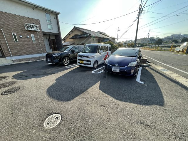シルエラの駐車場