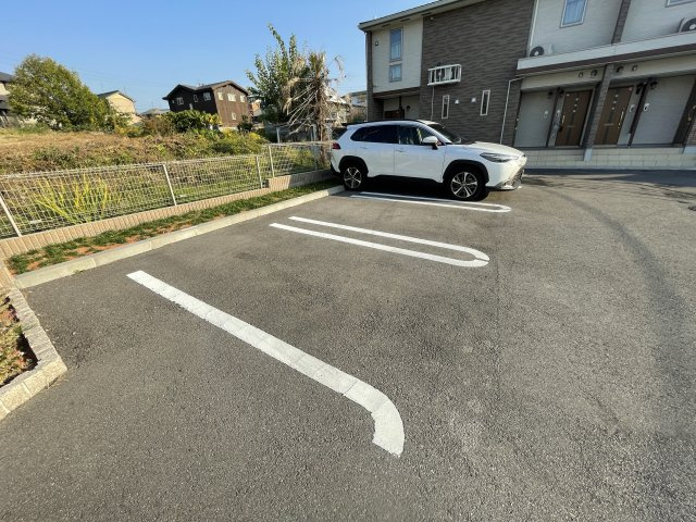 シルエラの駐車場