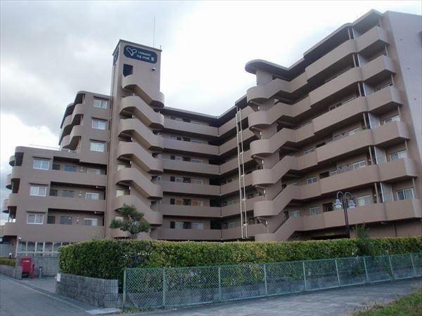 シャルマンフジ岩出参番館