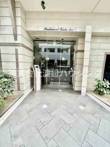 サンレムート江坂セカンドのエントランス