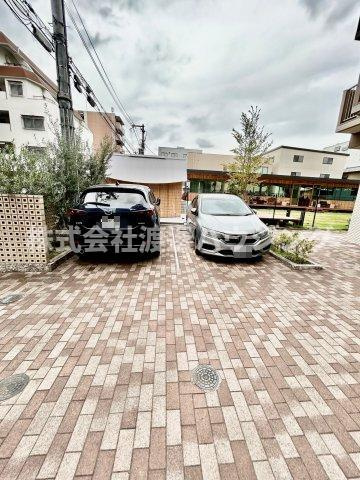 Ksスクエア江坂の駐車場
