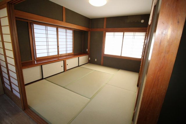 一宮東町　中古戸建　【リフォーム済】の和室|中2階　6.0帖