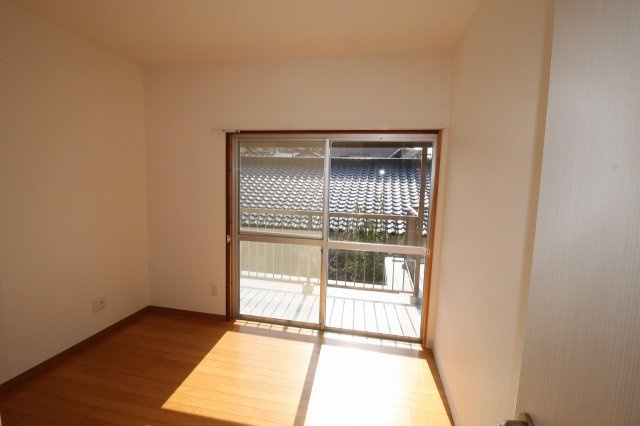 一宮東町　中古戸建　【リフォーム済】の洋室|2Ｆ　南東の部屋