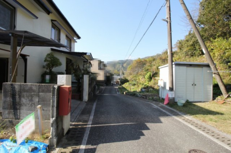 一宮東町　中古戸建　【リフォーム済】の前面道路含む現地写真
