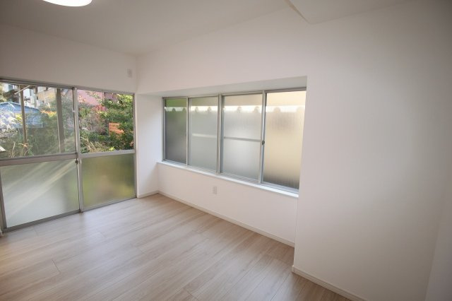 一宮東町　中古戸建　【リフォーム済】の洋室|1Ｆ　4.5帖