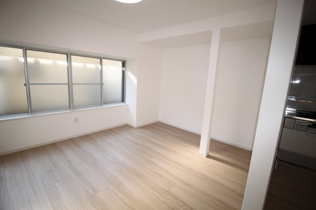 一宮東町　中古戸建　【リフォーム済】の洋室|1Ｆ　4.5帖