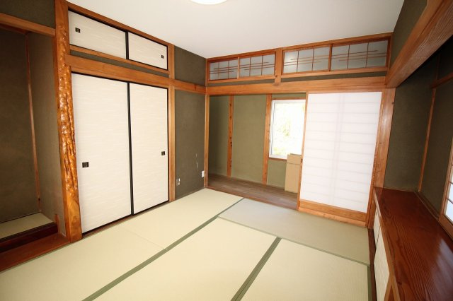 一宮東町　中古戸建　【リフォーム済】の和室|中2階　6.0帖