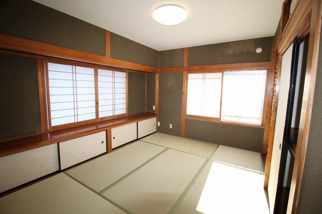 一宮東町　中古戸建　【リフォーム済】の和室|中2階　6.0帖