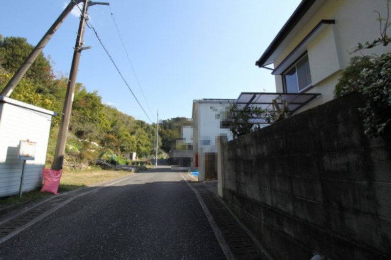 一宮東町　中古戸建　【リフォーム済】の前面道路含む現地写真