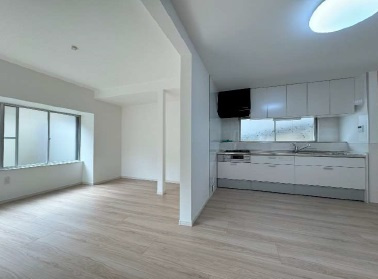 一宮東町　中古戸建　【リフォーム済】の居間・リビング|食堂　7.6帖　洋室　4.5帖