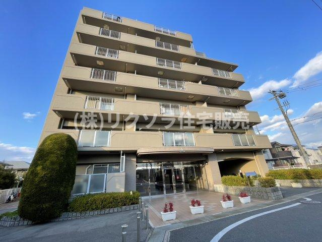 サンシティ交野の外観|新しい生活にいかがでしょうか？外観はお住まいの顔になります。こだわりたいポイントですね。水回りリフォームやリノベーションも承ってます。
■現地見学・資金計画相談・住宅ローン相談もお問合せ受付中■