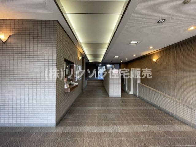 サンシティ交野のエントランス|■物件内覧・資金計画相談・住宅ローン相談、リフォーム相談、お問合せ受付中■
※当日・翌日のご内覧、ご相談はお電話でのお問合せがスムーズです！