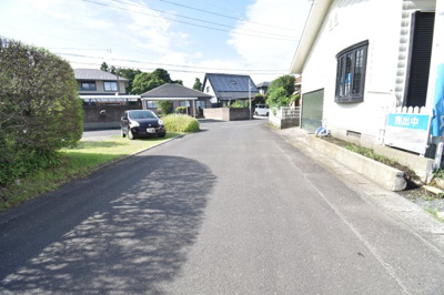 【前面道路含む現地写真】 | 鹿屋市今坂町　中古戸建