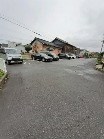 クリスタルハート　　刈谷市近郊の賃貸はクラスホームの駐車場|駐車場に車を止められます