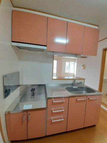 クリスタルハート　　刈谷市近郊の賃貸はクラスホームのキッチン|お料理しやすいキッチンです