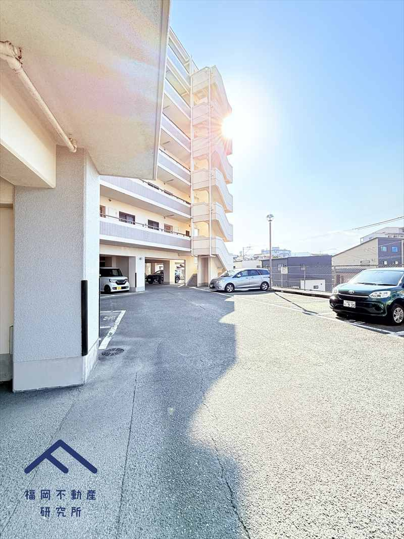 アンピール大野城の駐車場