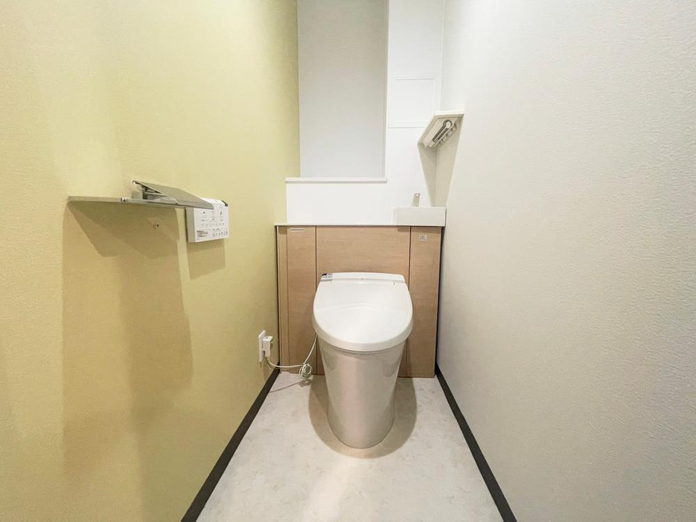 ダイアパレス枚方山田池公園のトイレ|タンクレストイレ
■物件内覧・資金計画相談・住宅ローン相談、リフォーム相談、お問合せ受付中■
※当日・翌日のご内覧、ご相談はお電話でのお問合せがスムーズです！