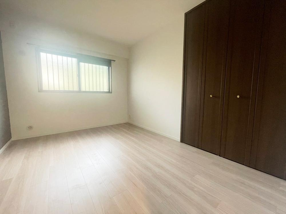 ダイアパレス枚方山田池公園の洋室|洋室6.0帖　クローゼット
■物件内覧・資金計画相談・住宅ローン相談、リフォーム相談、お問合せ受付中■
※当日・翌日のご内覧、ご相談はお電話でのお問合せがスムーズです！