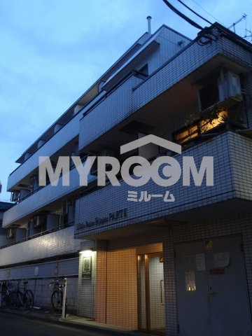 日興パレス新宿パートⅢ（日興パレス新宿ＰＡＲＴ３）のエントランス|エントランス