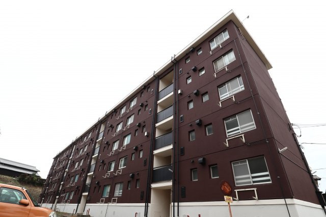 高津橋農住団地のエントランス