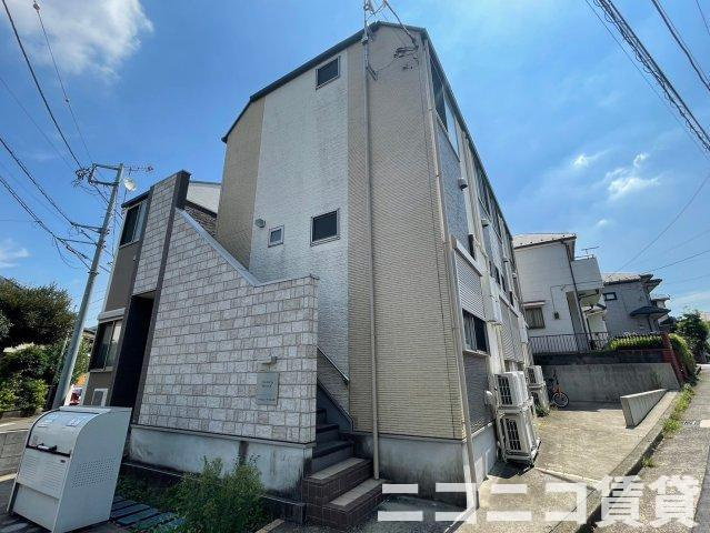 横浜市神奈川区白幡上町のアパートの外観