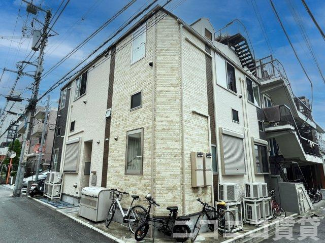 新宿区大久保２丁目のアパートの外観