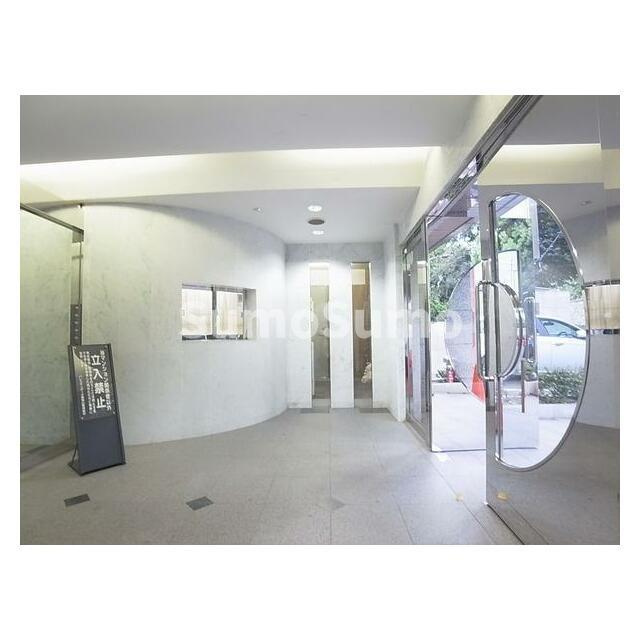 パレステュディオ南青山のロビー