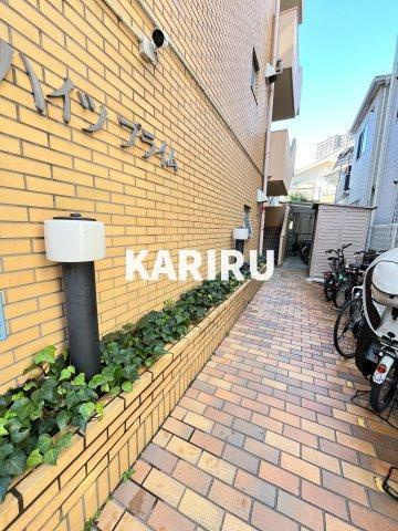 ハイツプライムのエントランス